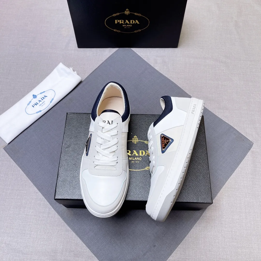 P400 Prada Prada's new men's leather sneakers, the highest version on the market, any comparison is welcome🆚! The original leather has excellent texture and is super high-end! Fetal sheep net lining imported from Italy, removable pad! Luxurious materials and fine workmanship, highly recommended! Code number 38-45 No. 058